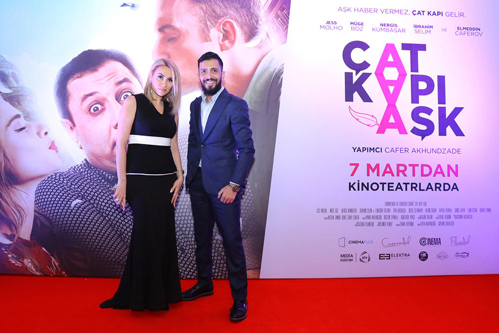 “Çat Kapı aşk” filminin möhtəşəm qala-gecəsi baş tutub (FOTO)