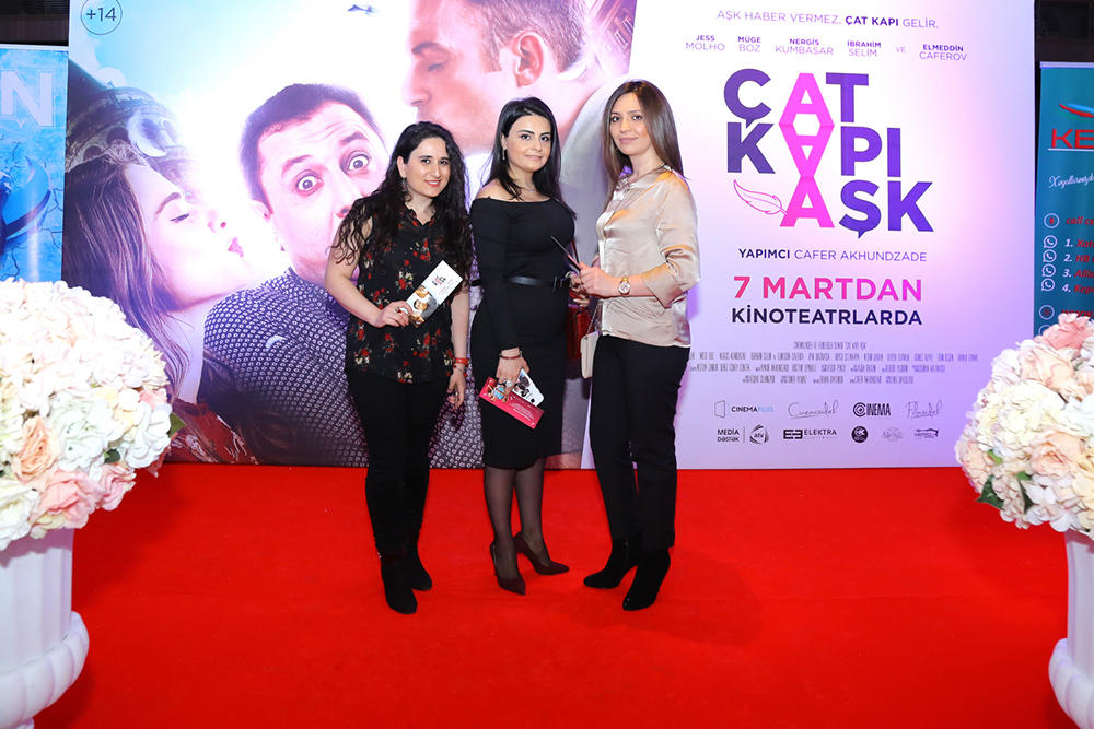 “Çat Kapı aşk” filminin möhtəşəm qala-gecəsi baş tutub (FOTO)