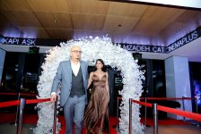 “Çat Kapı aşk” filminin möhtəşəm qala-gecəsi baş tutub (FOTO)