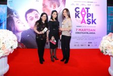 “Çat Kapı aşk” filminin möhtəşəm qala-gecəsi baş tutub (FOTO)