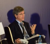 VII Qlobal Bakı Forumu işini panel iclasları ilə davam etdirir (FOTO)