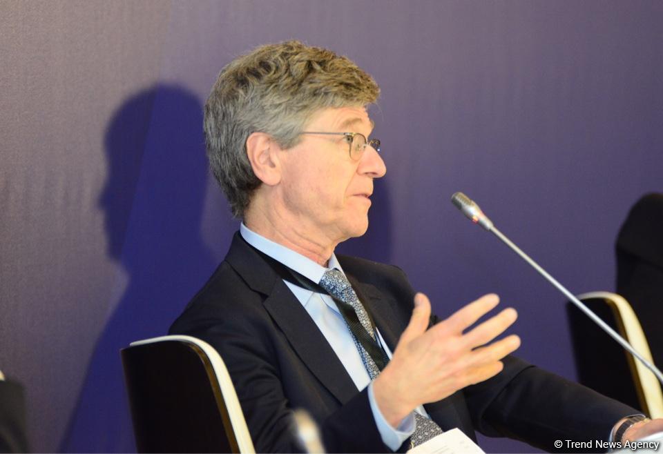 VII Qlobal Bakı Forumu işini panel iclasları ilə davam etdirir (FOTO)