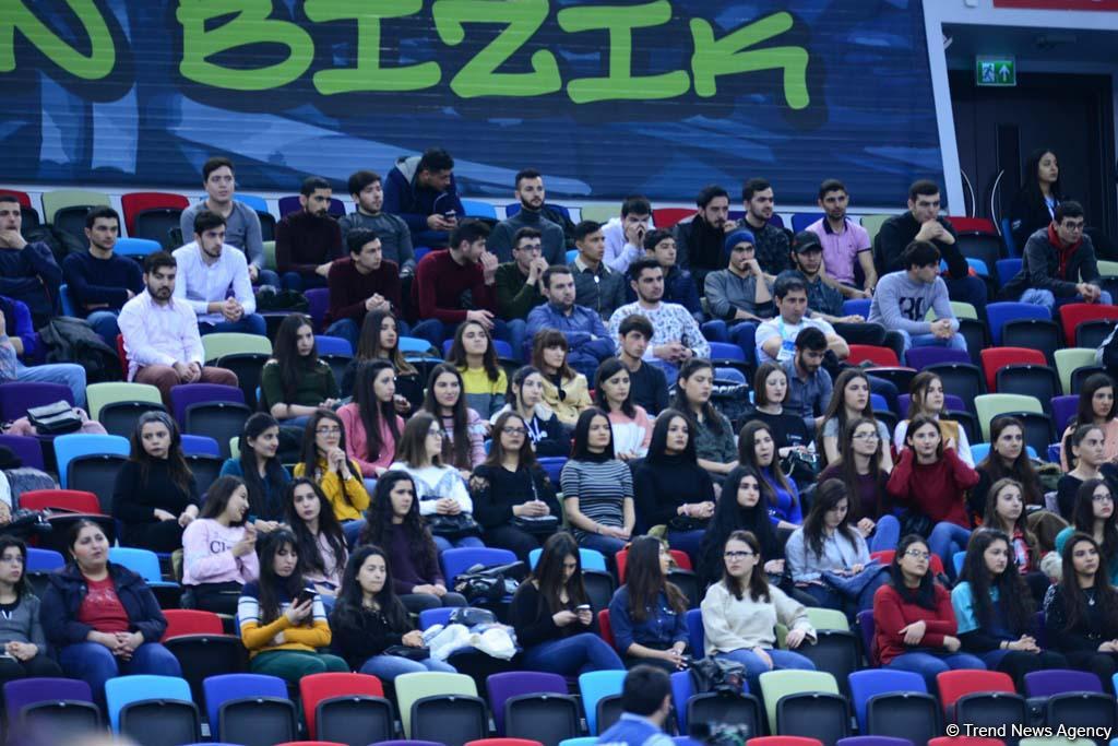 Bakıda idman gimnastikası üzrə Dünya Kubokunda ikinci yarış günü başladı (FOTO)
