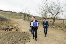 Heydər Əliyev Fondu aztəminatlı ailələrə ənənəvi Novruz sovqatları paylayır (FOTO)