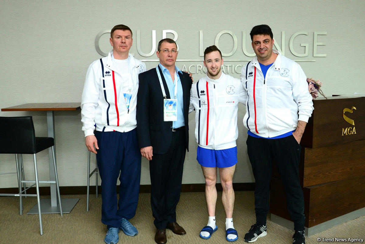 İsrailin Azərbaycandakı səfiri gimnastlarla görüşüb (FOTO)