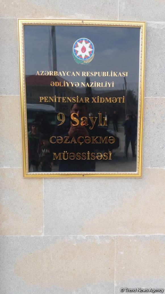 Rüfət Səfərov də azadlığa çıxdı: Bundan sonrakı fəaliyyətimdə cəmiyyətə faydalı olacağımı düşünürəm (FOTO) (YENİLƏNİB)