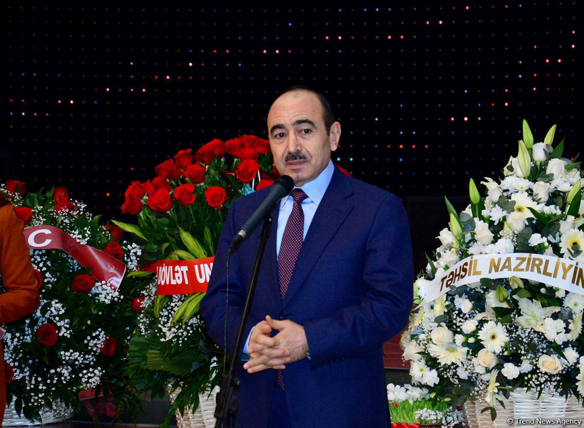 Əli Həsənov: Azərbaycan dövlətinin KİV-lərə, jurnalistlərə dəstəyi şəffaf şəkildə həyata keçirilir, bu prosesdə heç bir qaranlıq məqam yoxdur (FOTO)