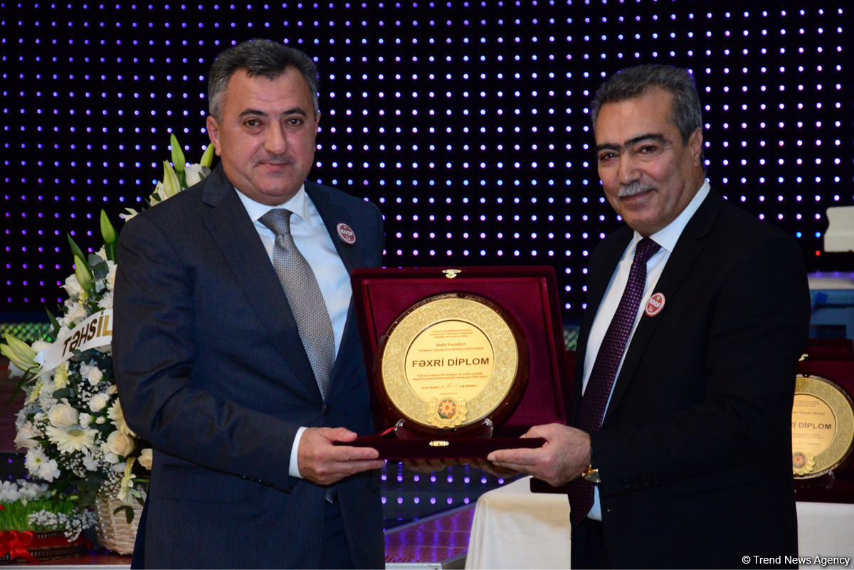 Əli Həsənov: Azərbaycan dövlətinin KİV-lərə, jurnalistlərə dəstəyi şəffaf şəkildə həyata keçirilir, bu prosesdə heç bir qaranlıq məqam yoxdur (FOTO)