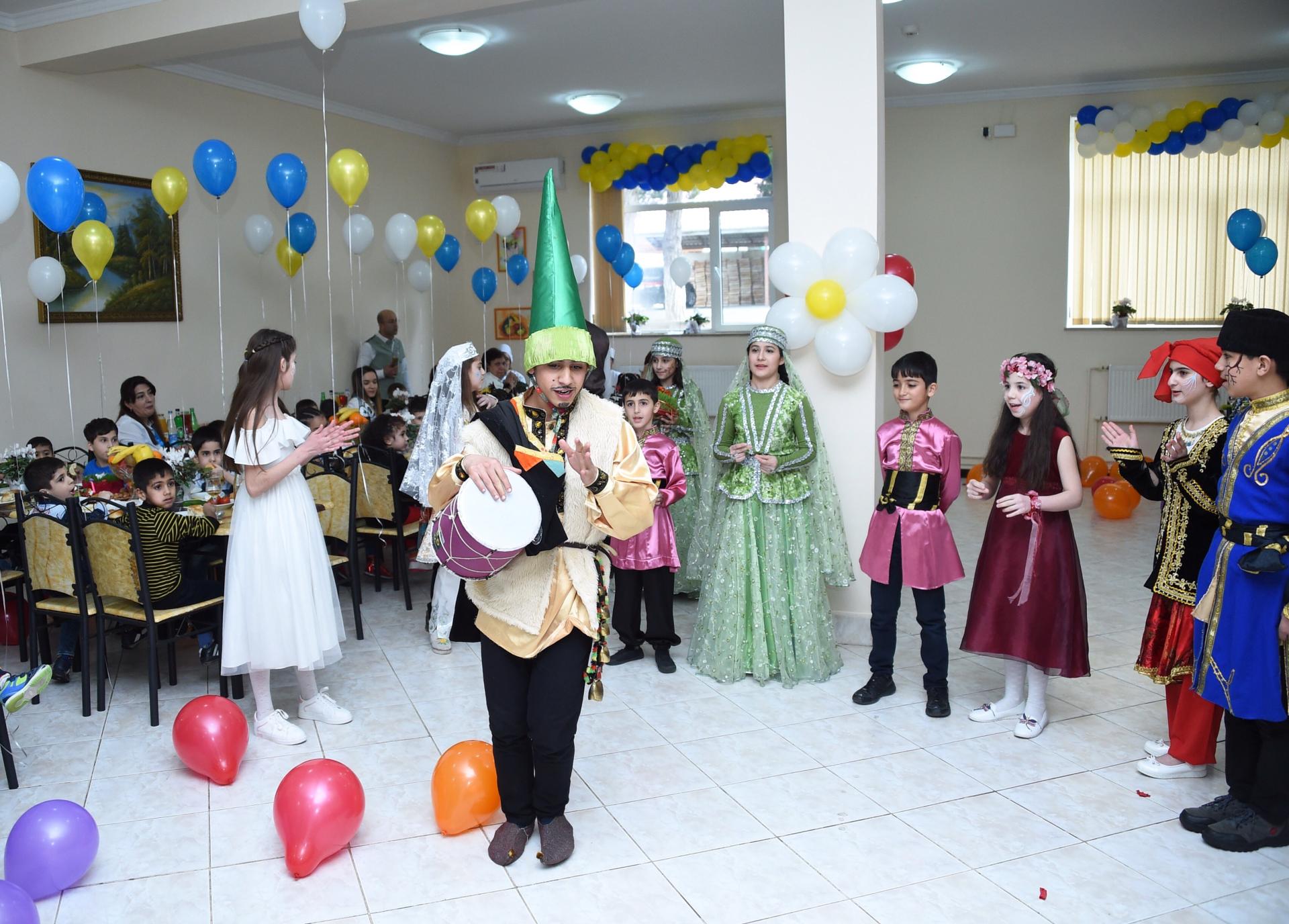 Heydər Əliyev Fondunun təşəbbüsü ilə kimsəsiz və xüsusi qayğıya ehtiyacı olan uşaqlar üçün Novruz şənlikləri keçirilib (FOTO)
