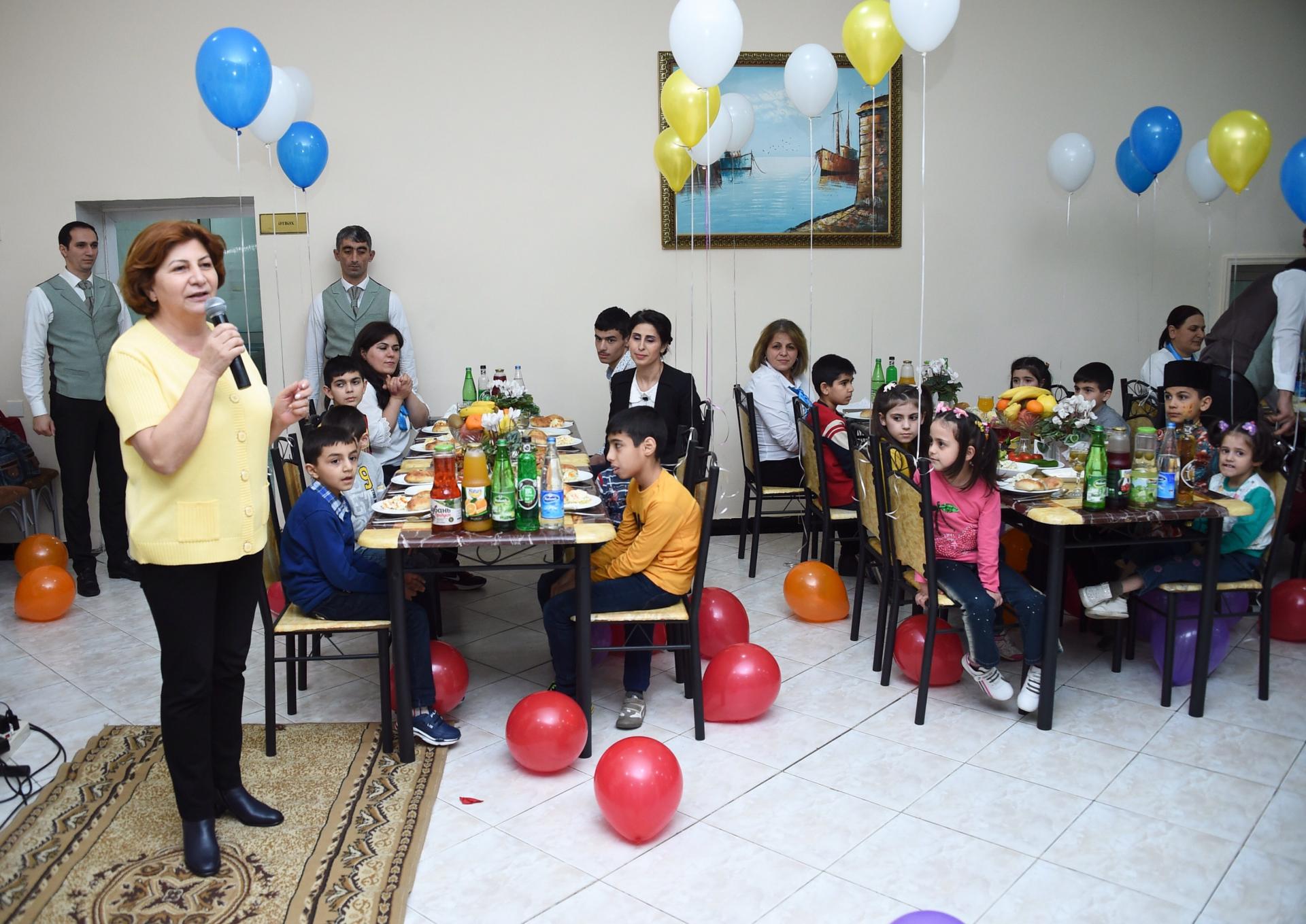 Heydər Əliyev Fondunun təşəbbüsü ilə kimsəsiz və xüsusi qayğıya ehtiyacı olan uşaqlar üçün Novruz şənlikləri keçirilib (FOTO)