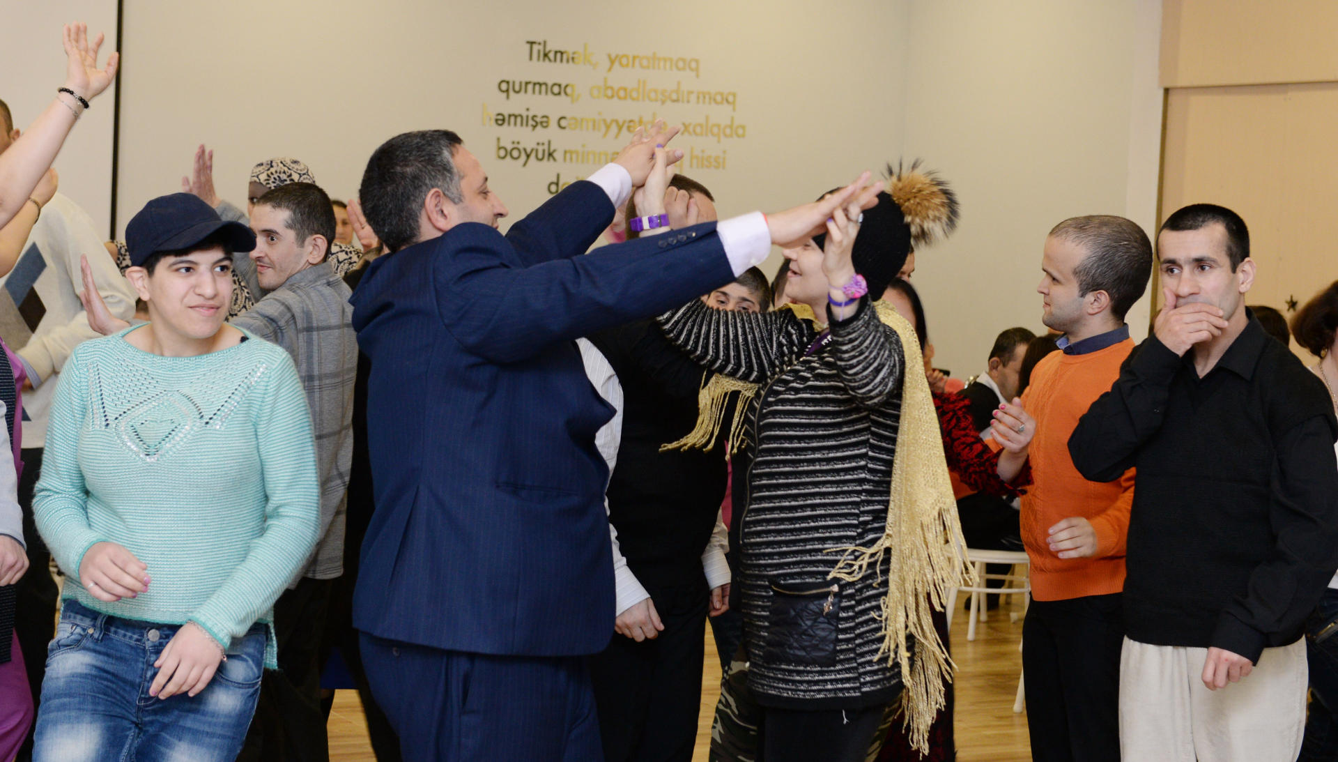 Heydər Əliyev Fondunun təşəbbüsü ilə kimsəsiz və xüsusi qayğıya ehtiyacı olan uşaqlar üçün Novruz şənlikləri keçirilib (FOTO)