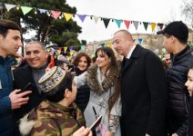 Prezident İlham Əliyev və birinci xanım Mehriban Əliyeva Novruz bayramı münasibətilə ümumxalq şənliyində iştirak ediblər (YENİLƏNİB-3) (FOTO)