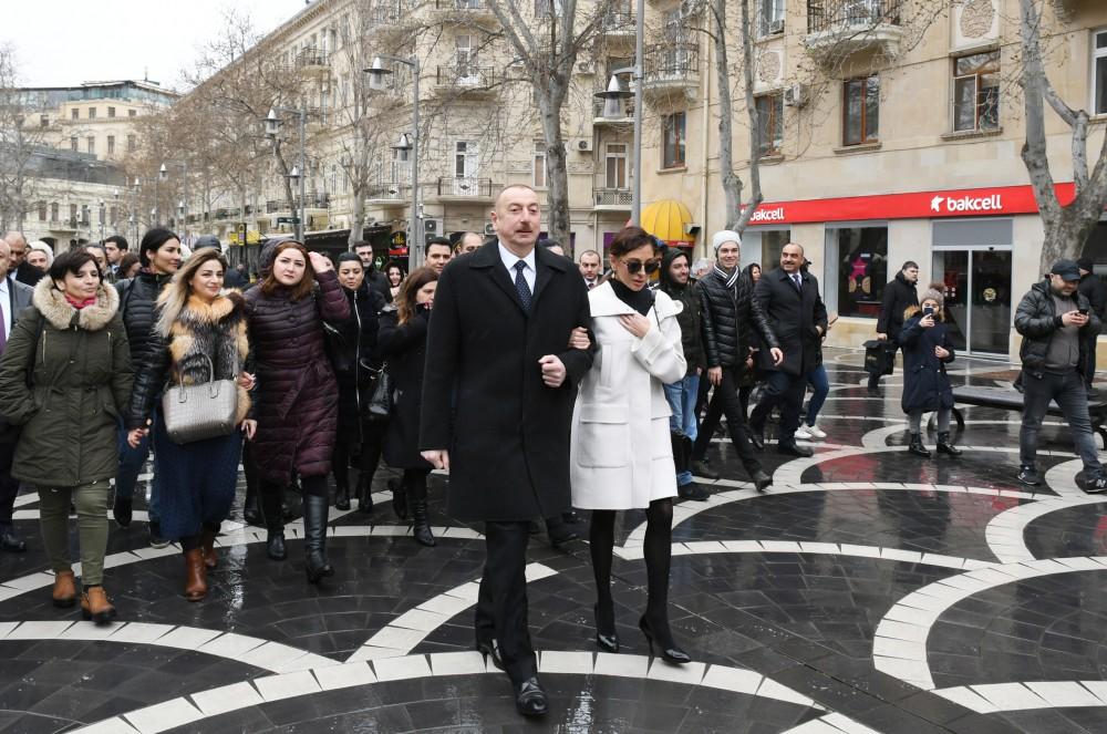 Prezident İlham Əliyev və birinci xanım Mehriban Əliyeva Novruz bayramı münasibətilə ümumxalq şənliyində iştirak ediblər (YENİLƏNİB-3) (FOTO)