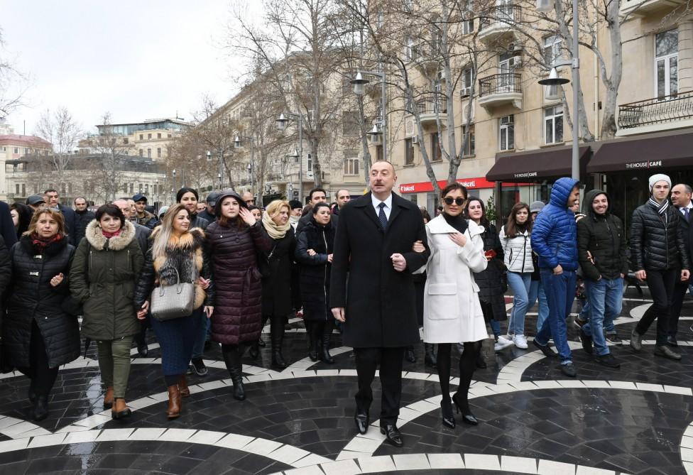 Prezident İlham Əliyev və birinci xanım Mehriban Əliyeva Novruz bayramı münasibətilə ümumxalq şənliyində iştirak ediblər (YENİLƏNİB-3) (FOTO)