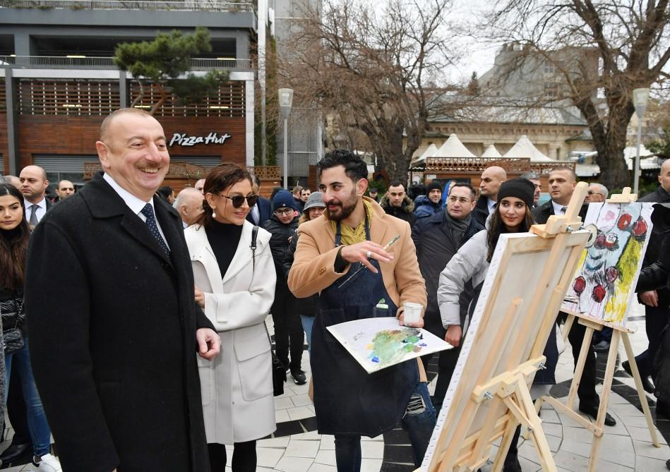 Prezident İlham Əliyev və birinci xanım Mehriban Əliyeva Novruz bayramı münasibətilə ümumxalq şənliyində iştirak ediblər (YENİLƏNİB-3) (FOTO)