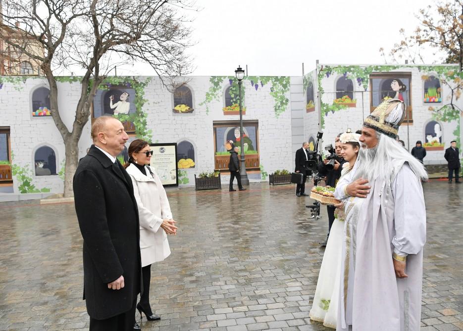 Prezident İlham Əliyev və birinci xanım Mehriban Əliyeva Novruz bayramı münasibətilə ümumxalq şənliyində iştirak ediblər (YENİLƏNİB-3) (FOTO)