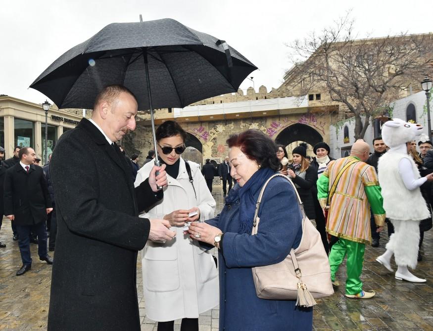 Prezident İlham Əliyev və birinci xanım Mehriban Əliyeva Novruz bayramı münasibətilə ümumxalq şənliyində iştirak ediblər (YENİLƏNİB-3) (FOTO)