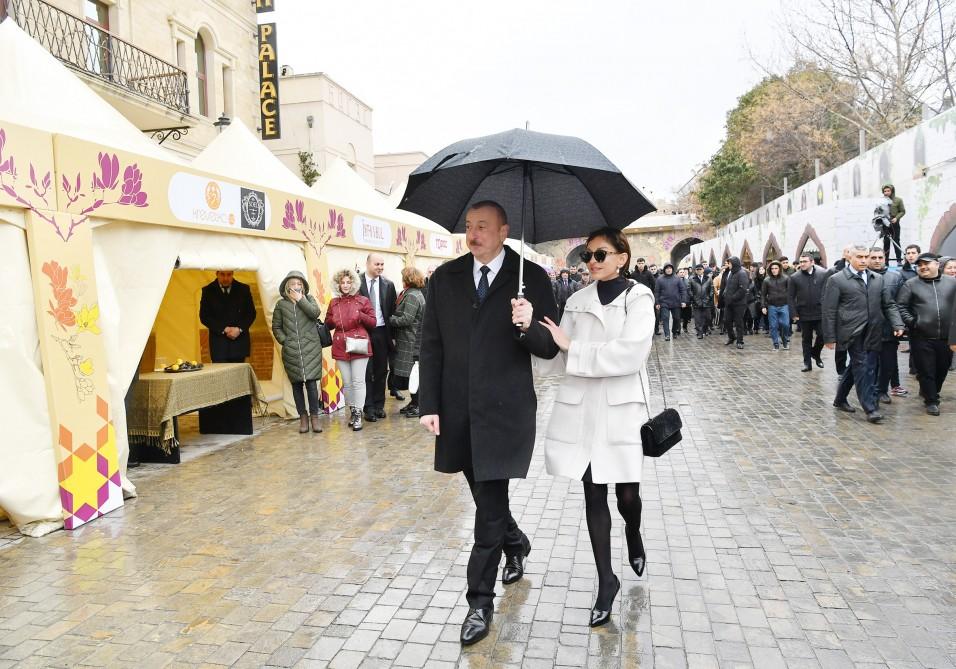 Prezident İlham Əliyev və birinci xanım Mehriban Əliyeva Novruz bayramı münasibətilə ümumxalq şənliyində iştirak ediblər (YENİLƏNİB-3) (FOTO)