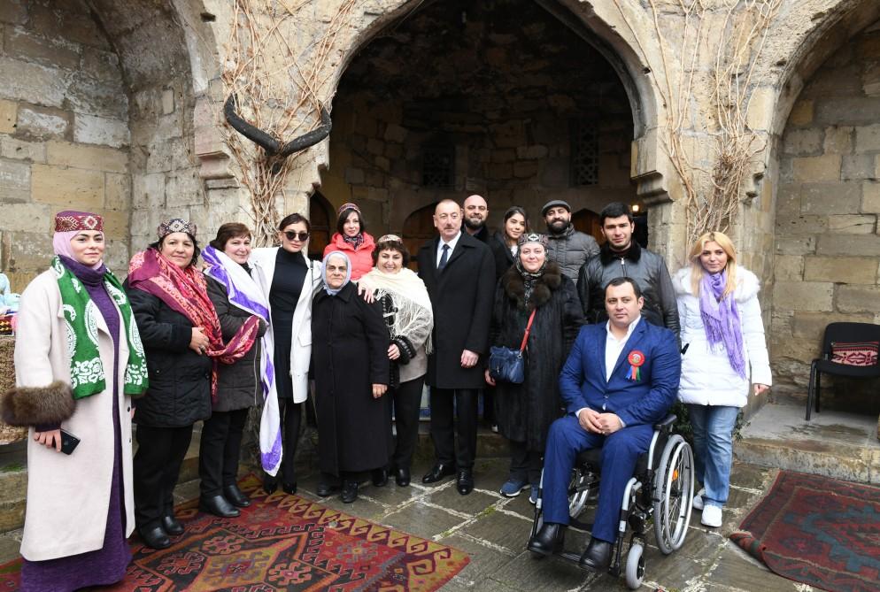 Prezident İlham Əliyev və birinci xanım Mehriban Əliyeva Novruz bayramı münasibətilə ümumxalq şənliyində iştirak ediblər (YENİLƏNİB-3) (FOTO)