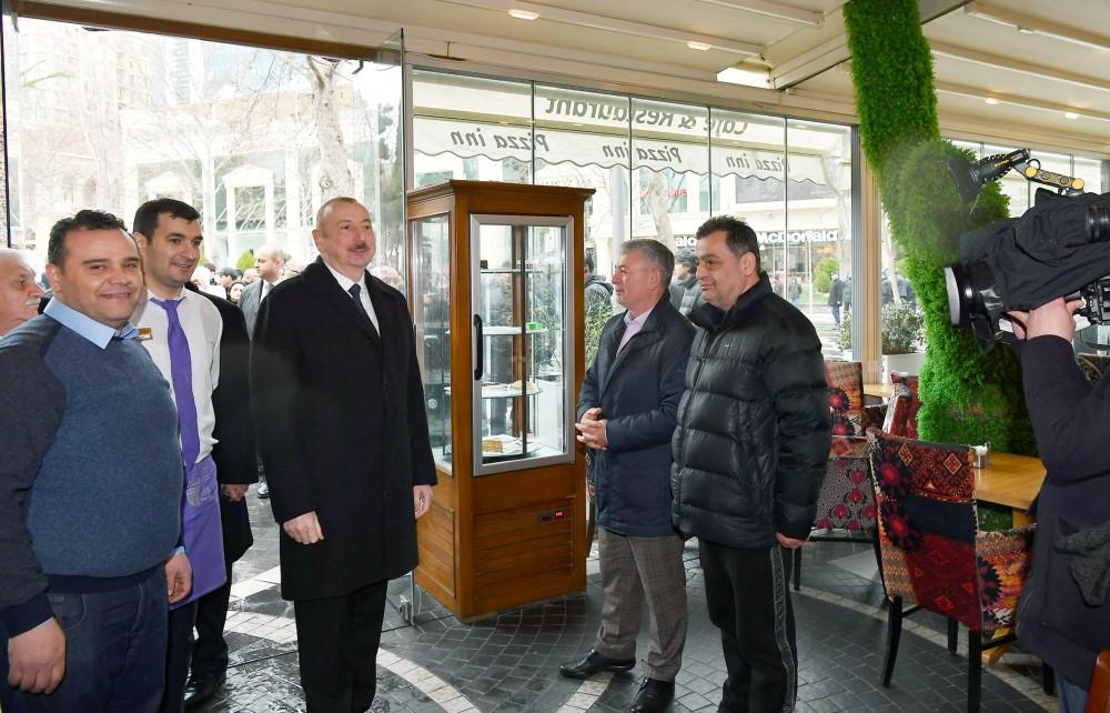 Prezident İlham Əliyev və birinci xanım Mehriban Əliyeva Novruz bayramı münasibətilə ümumxalq şənliyində iştirak ediblər (YENİLƏNİB-3) (FOTO)