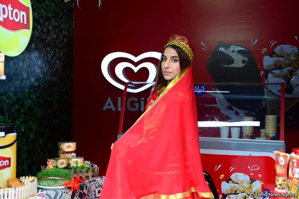 Bayram ab-havalı Bakı (FOTOSESSİYA)
