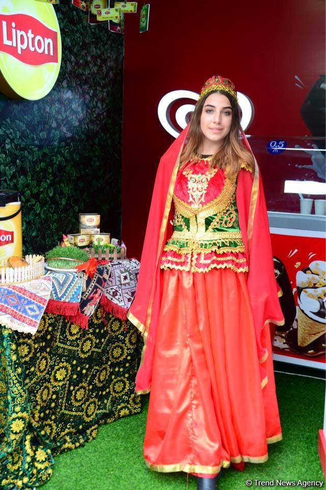 Bayram ab-havalı Bakı (FOTOSESSİYA)