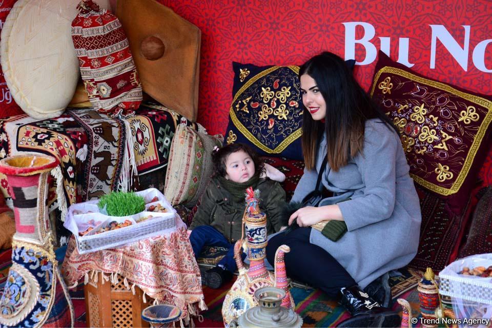 Bayram ab-havalı Bakı (FOTOSESSİYA)
