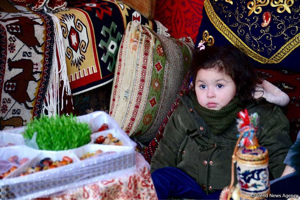 Bayram ab-havalı Bakı (FOTOSESSİYA)