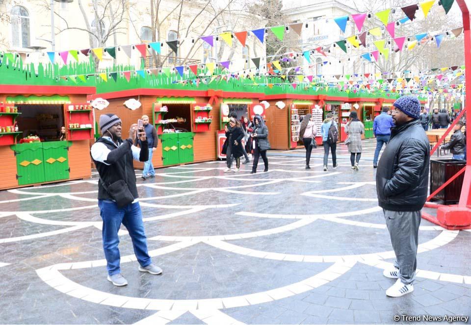Bayram ab-havalı Bakı (FOTOSESSİYA)