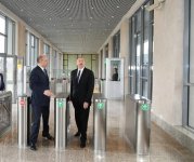 Prezident İlham Əliyev Bakı Metropoliteninin əsaslı şəkildə yenidən qurulan “Bakmil” stansiyasında yaradılan şəraitlə tanış olub (FOTO) (YENİLƏNİB)
