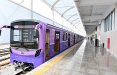 Prezident İlham Əliyev Bakı Metropoliteninin əsaslı şəkildə yenidən qurulan “Bakmil” stansiyasında yaradılan şəraitlə tanış olub (FOTO) (YENİLƏNİB)