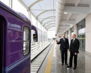 Prezident İlham Əliyev Bakı Metropoliteninin əsaslı şəkildə yenidən qurulan “Bakmil” stansiyasında yaradılan şəraitlə tanış olub (FOTO) (YENİLƏNİB)