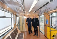 Prezident İlham Əliyev Bakı Metropoliteninin əsaslı şəkildə yenidən qurulan “Bakmil” stansiyasında yaradılan şəraitlə tanış olub (FOTO) (YENİLƏNİB)