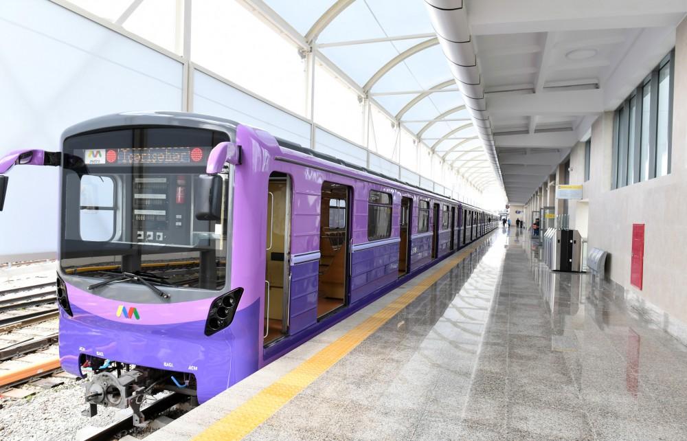Prezident İlham Əliyev Bakı Metropoliteninin əsaslı şəkildə yenidən qurulan “Bakmil” stansiyasında yaradılan şəraitlə tanış olub (FOTO) (YENİLƏNİB)