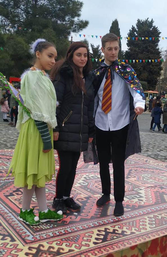 Bulvarda “Bahar nağılı” (FOTO)