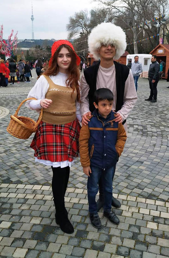 Bulvarda “Bahar nağılı” (FOTO)