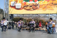 Bulvarda “Bahar nağılı” (FOTO)