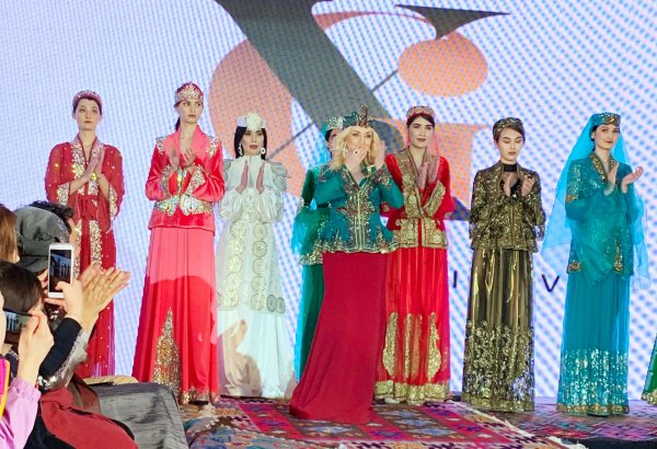 Azərbaycanın mədəniyyət xadimləri Milli Geyim Gününün təsis edilməsi ideyasını dəstəkləyiblər (FOTO)