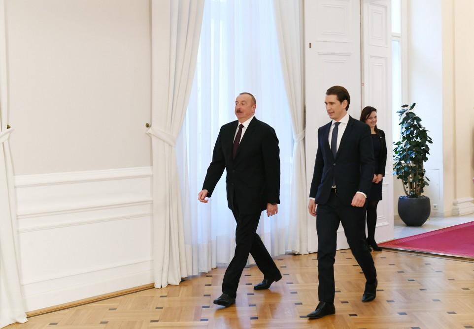 Prezident İlham Əliyev Vyanada Avstriyanın Federal Kansleri Sebastian Kurts ilə görüşüb (FOTO) (YENİLƏNİB)