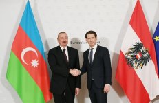 Prezident İlham Əliyev Vyanada Avstriyanın Federal Kansleri Sebastian Kurts ilə görüşüb (FOTO) (YENİLƏNİB)