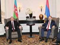 Prezident İlham Əliyevlə Ermənistanın baş naziri arasında təkbətək görüş yekunlaşıb (FOTO) (YENİLƏNİB 2)