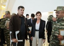 Birinci vitse-prezident Mehriban Əliyeva Heydər Əliyev Fondu tərəfindən yüksək texnologiyalı protezlərlə təmin olunan hərbçilərlə görüşüb (FOTO) (YENİLƏNİB)