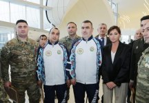 Birinci vitse-prezident Mehriban Əliyeva Heydər Əliyev Fondu tərəfindən yüksək texnologiyalı protezlərlə təmin olunan hərbçilərlə görüşüb (FOTO) (YENİLƏNİB)