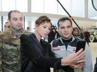Birinci vitse-prezident Mehriban Əliyeva Heydər Əliyev Fondu tərəfindən yüksək texnologiyalı protezlərlə təmin olunan hərbçilərlə görüşüb (FOTO) (YENİLƏNİB)