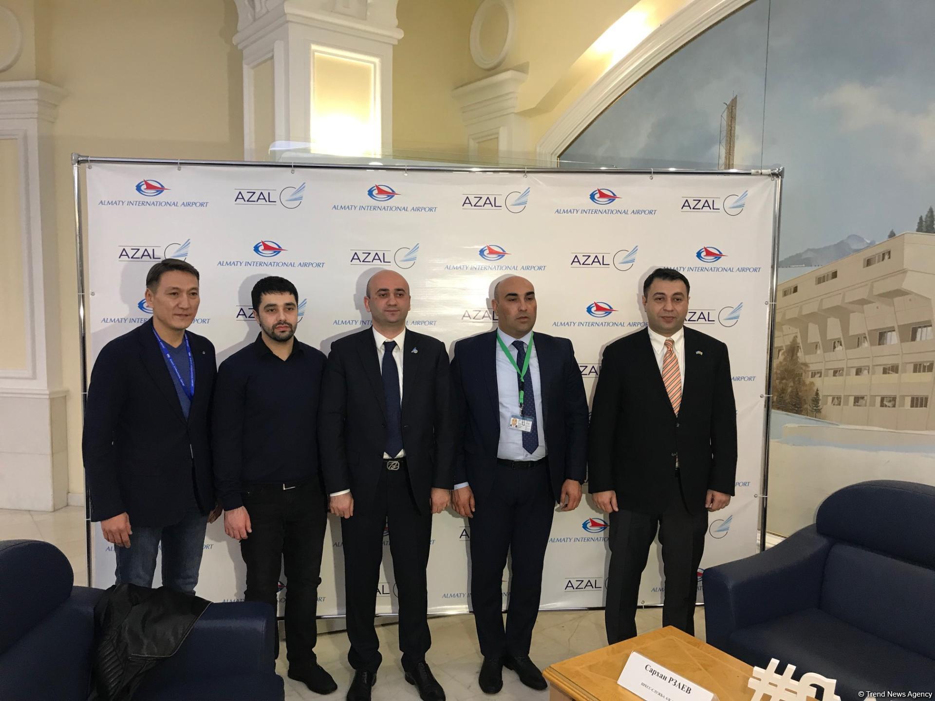 AZAL Bakı-Almatı-Bakı marşrutu üzrə ilk uçuşunu həyata keçirib (FOTO)