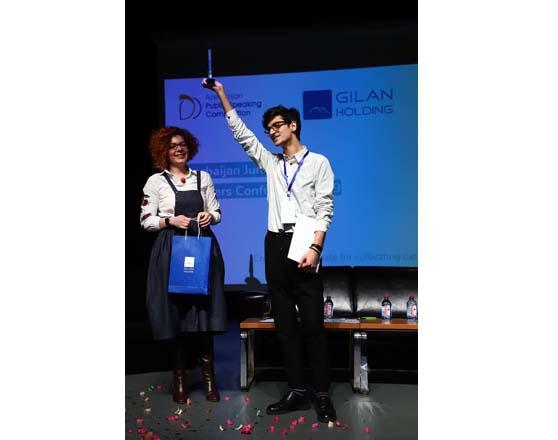 Azərbaycanlı gənc Londonda dünyanın ən yaxşı natiqi seçilib (FOTO)