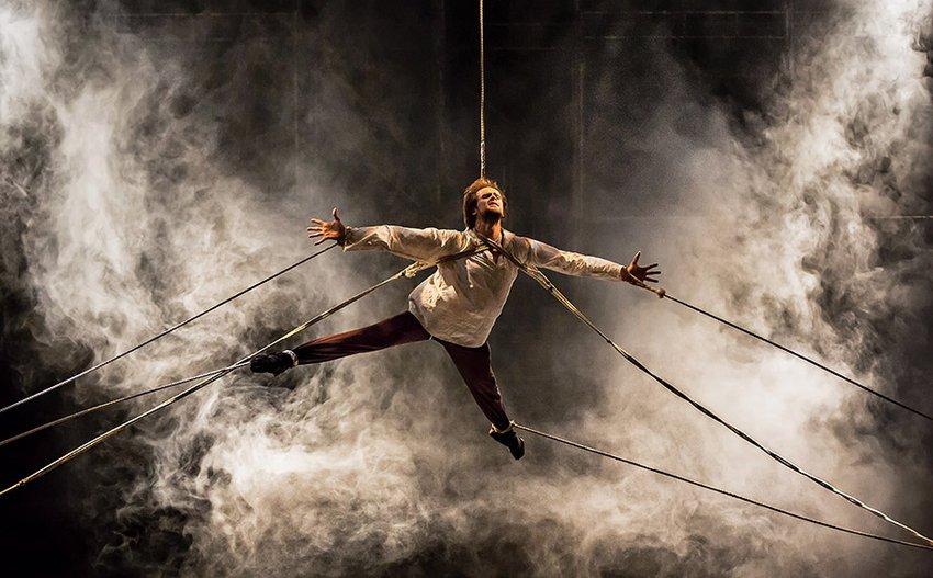 Eyfmanın teatrı Bakıda "Günahın o biri tərəfi" tamaşasını göstərəcək (FOTO)