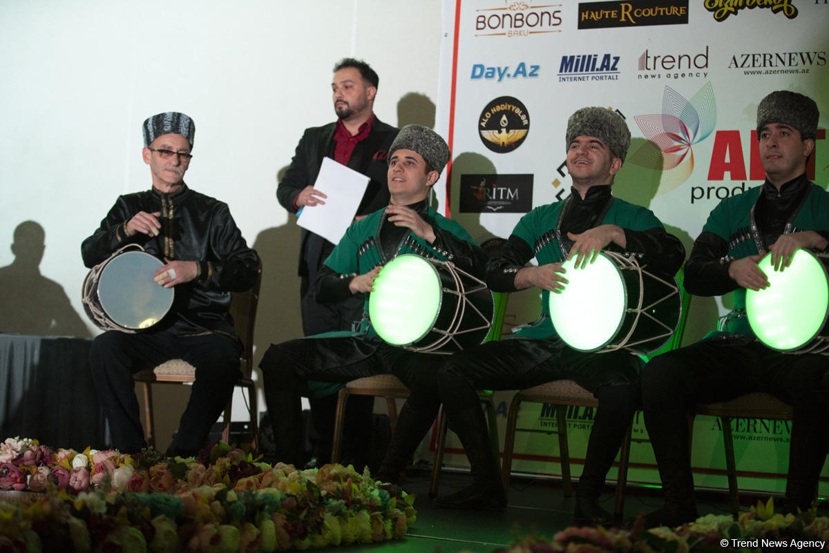 "Milli Ornament və Naxışlar" adlı uşaq moda müsabiqəsi keçirilib (FOTO)