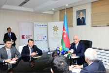 Nazir: “Diqlas” ticarət mərkəzində yanğından zərər çəkmiş 57 sahibkar maliyyə yardımı alıb (FOTO)