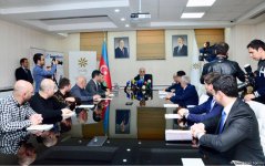 Nazir: “Diqlas” ticarət mərkəzində yanğından zərər çəkmiş 57 sahibkar maliyyə yardımı alıb (FOTO)